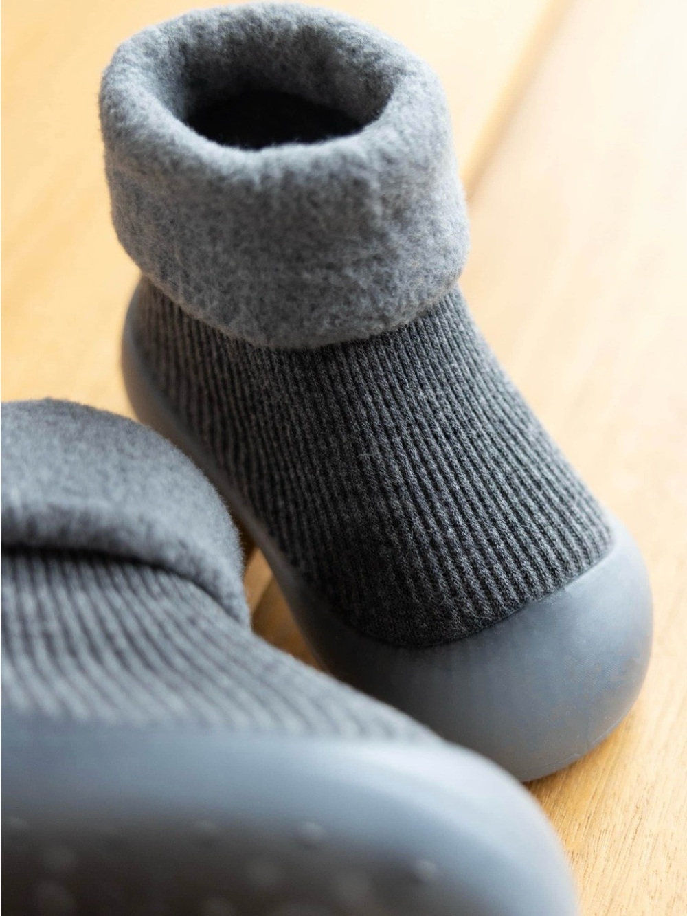 Tiny Explorings Gray Baby Knit Shoes
6-12 mos